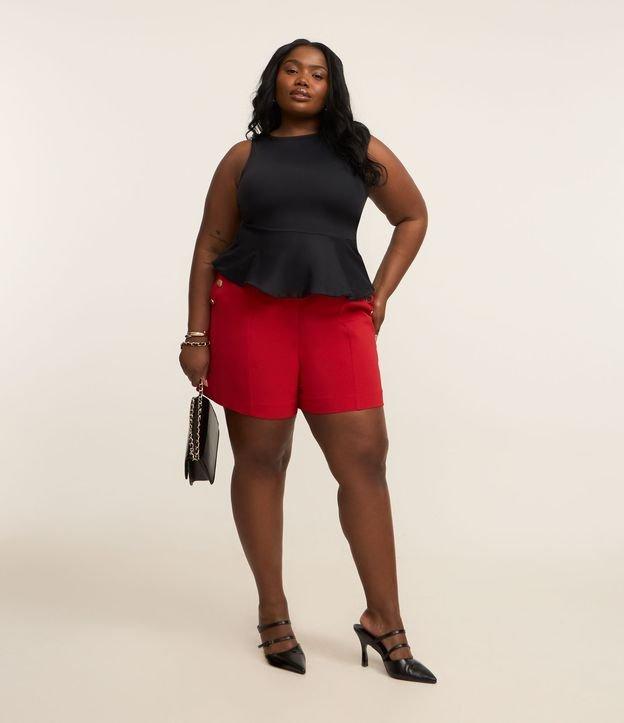 Bermuda em Crepe com Detalhe de Botões nos Bolsos Curve & Plus Size - 2