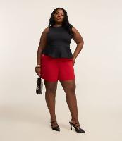 Bermuda em Crepe com Detalhe de Botões nos Bolsos Curve & Plus Size - 2