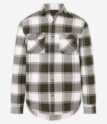 Camisa Comfort em Flanela com Estampa Xadrez e Bolsos Frontais