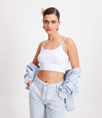Blusinha de Alça Cropped em Cotton