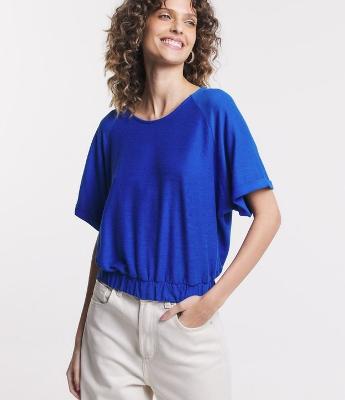 Blusa em Flamê com Dobra na Manga e Elástico na Barra