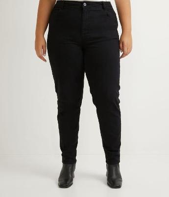 Calça Skinny Básica em Sarja Curve & Plus Size