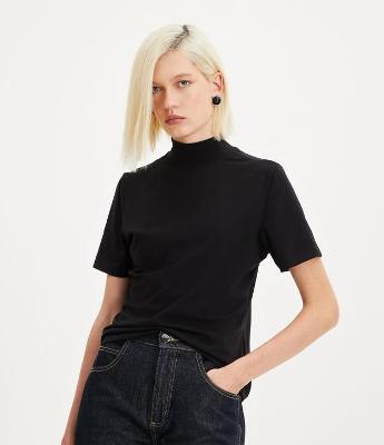 Blusa Básica em Algodão com Gola Alta