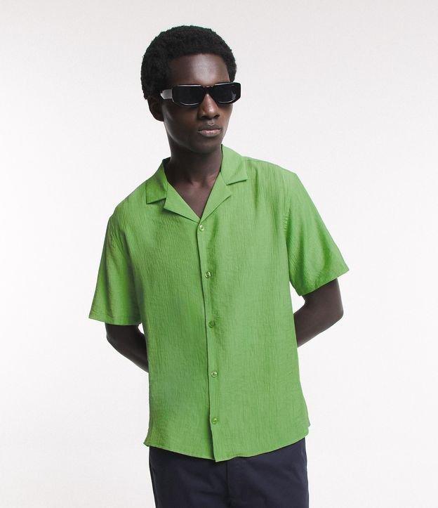 Camisa Boxy Texturizada com Gola Bowling - 1