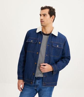 Jaqueta Trucker Jeans com Bolsos e Forro de Sherpa