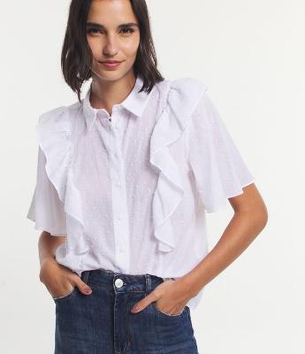 Camisa em Voal com Babados Frontais e Abotoamento com Vista