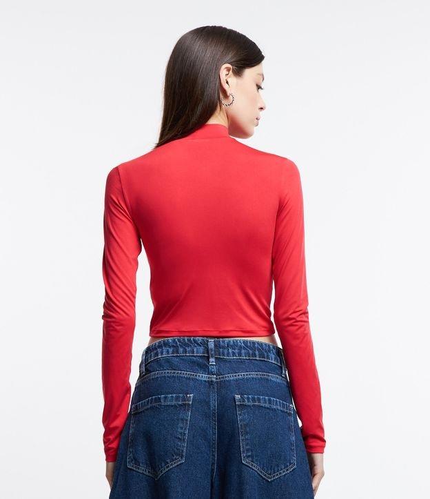 Blusa Cropped Leve com Gola Alta - 2