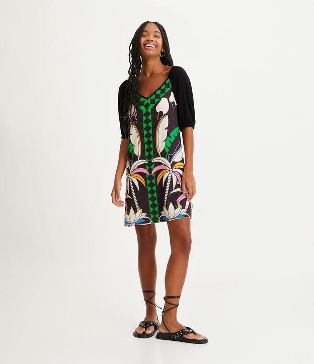 Vestido Curto em Viscolycra com Estampa Étnica Tropical - 1