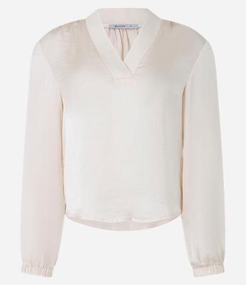 Blusa Acetinada com Decote V e Mangas Bufantes