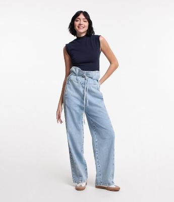 Calça Clochard em Jeans com Amarração e Bolsos