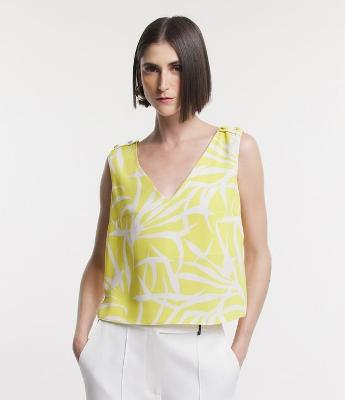 Blusa Sem Manga em Crepe Botões no Ombro e Folhagens Estampadas