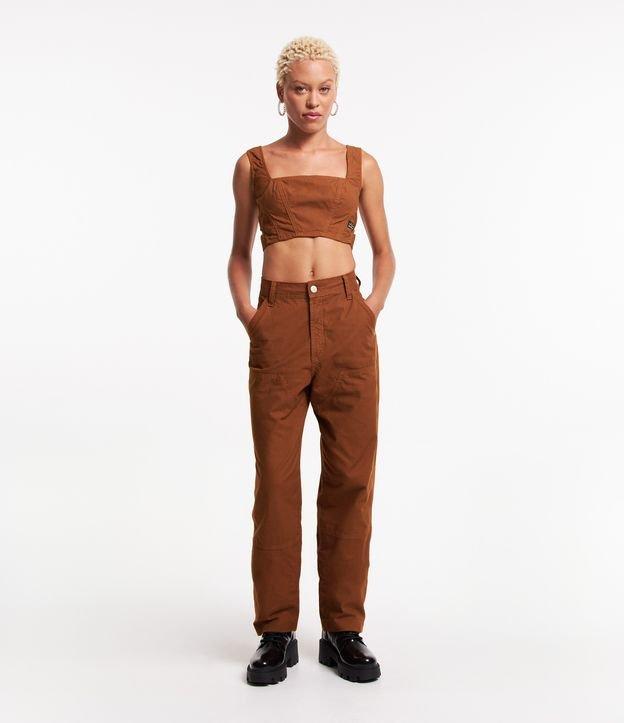 Calça Reta Cintura Alta em Jeans com Bolsos - 1