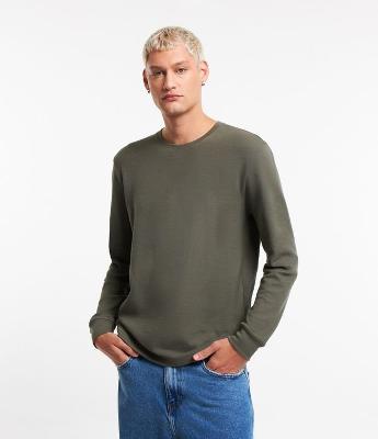Camiseta Regular em Algodão com Textura Waffle e Manga Longa