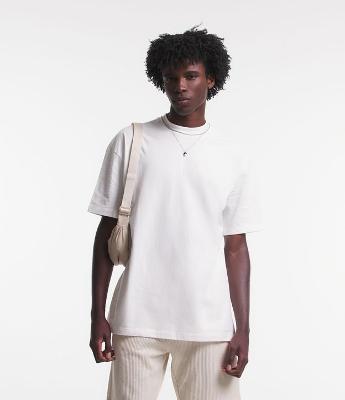 Camiseta Relaxed em Algodão com Gola Canelada