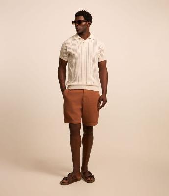 Bermuda em Sarja com Bolsos Único nas Costas