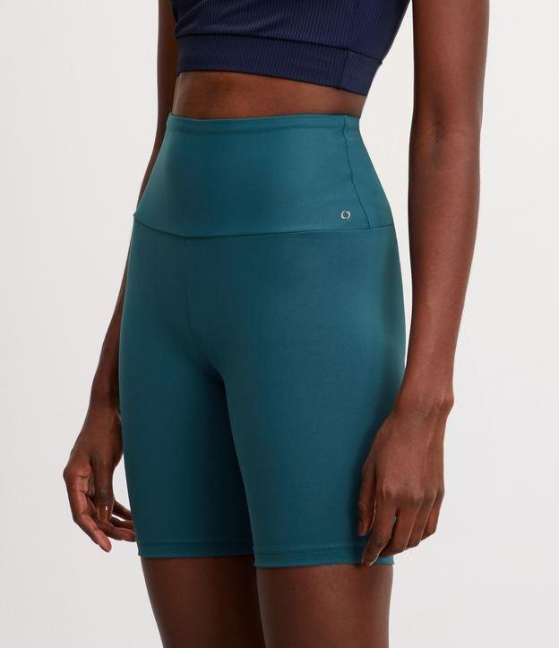 Bermuda Esportiva em Microfibra com Cós Alto - 1