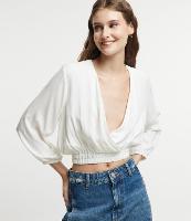 Blusa Cropped Manga Longa em Viscose com Decote Transpassado - 1