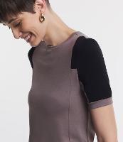 Blusa em Viscose com Recortes Assimétricos e Bloco De Cores - 1