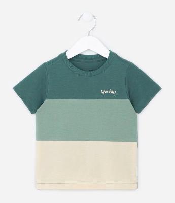 Camiseta Manga Curta Infantil com Estampa Bloco de Cores - Tam 1 a 5 anos