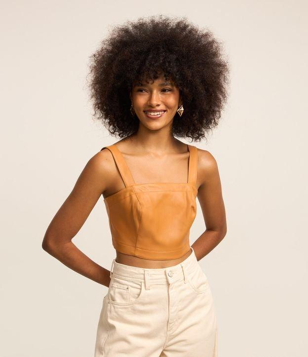 Blusa Cropped Sem Manga em Material Sintético com Lastex - 4