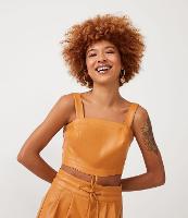 Blusa Cropped Sem Manga em Material Sintético com Lastex - 1