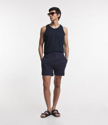 Bermuda Slim em Algodão com Textura e Bolsos