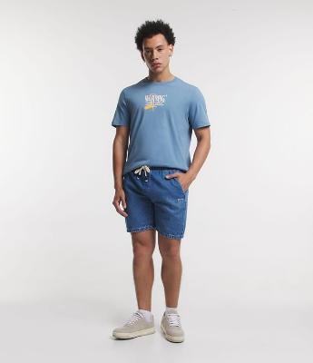 Bermuda Jeans com Cós Elástico e Etiqueta Aplicada