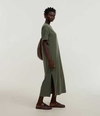 Vestido New Midi em Meia Malha com Fenda Lateral