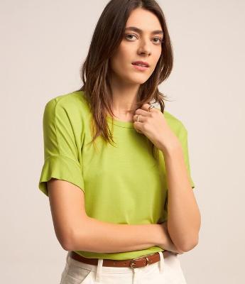 Blusa Sem Cava em Viscose com Gola Redonda