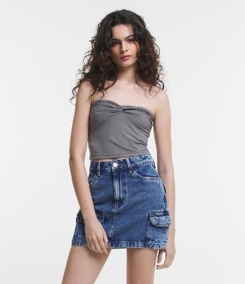 Blusa Cropped em Ribana Tomara que Caia com Busto Torcidinho