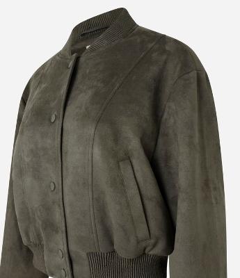 Jaqueta Bomber em Suede com Barras Ajustadas e Recortes