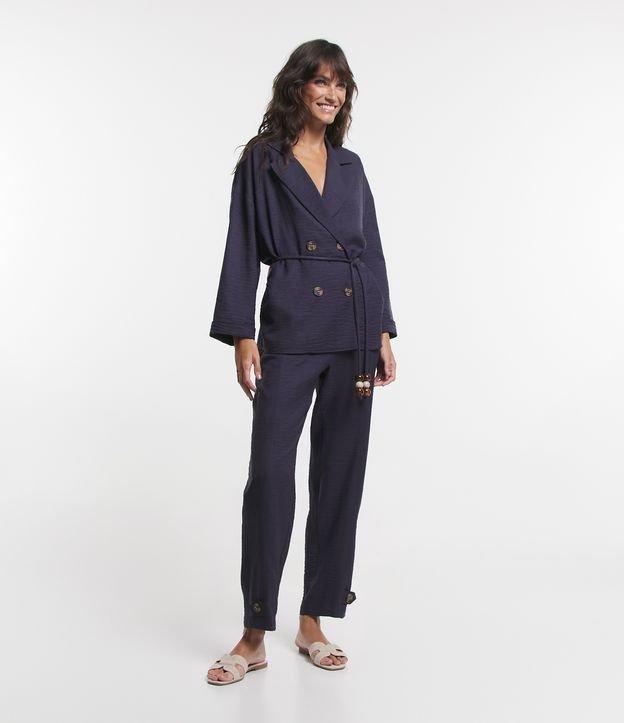 Calça Wide Leg com Cós Elástico nas Costas e Detalhe na Barra - 1