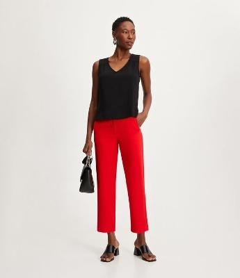 Calça Cenoura Alfaiatada com Botão Decorado no Cós