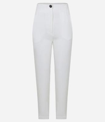 Calça Cenoura Alfaiatada com Botão Decorado no Cós