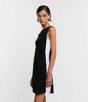 Vestido Curto em Crepe Sem Manga e Recorte Lateral - 4