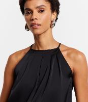 Blusa sem Manga em Tecido Acetinado com Pregas na Gola - 1