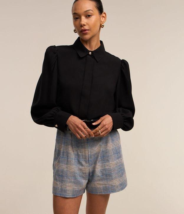 Camisa em Crepe com Botão Diferenciado e Manga Bufante - 3