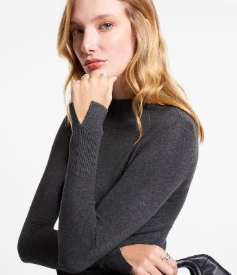 Blusa Básica em Tricô com Golinha Alta