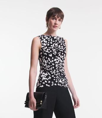 Blusa Sem Manga em Viscose com Franzido e Pintas Estampadas