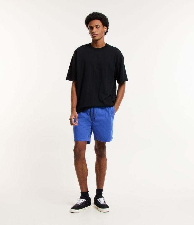 Bermuda em Sarja com Elástico no Cós e Cordão - 2