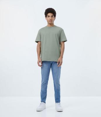 Calça Skinny Jeans com Bolsos