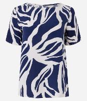 Blusa Manga Curta em Vicose com Folhagens Estampadas - 2