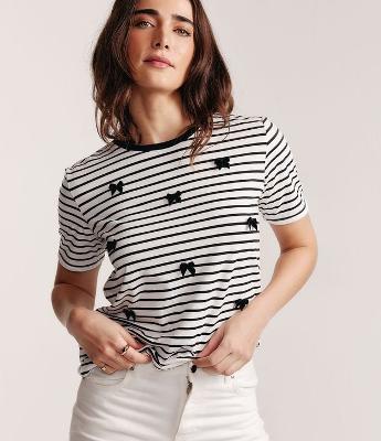 Blusa em Meia Malha com Estampa Listrada e Aplicação de Lacinhos