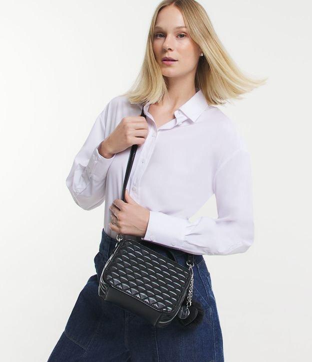 Bolsa Transversal Camera Bag com Textura Matelassê - 1