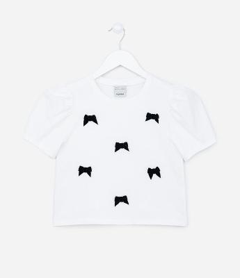 Camiseta Manga Curta Infantil com Bordado de Lacinhos - Tam 5 a 14 anos