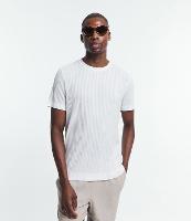 Camiseta Regular com Textura Canelada e Barra Larga - 1