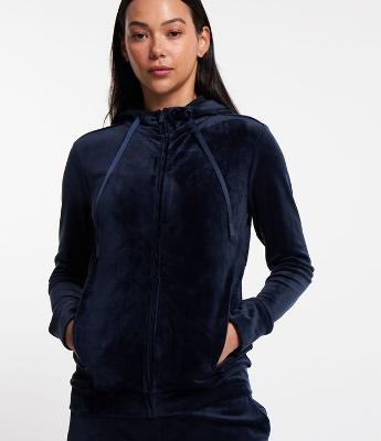 Jaqueta Esportiva em Plush com Capuz