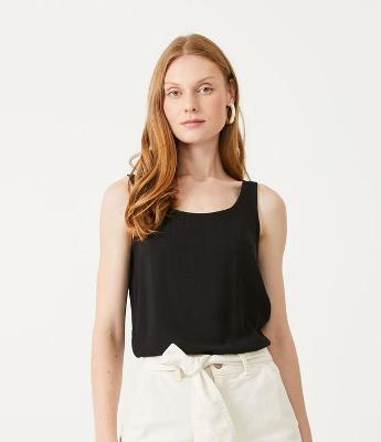 Blusa Regata em Viscose com Gola Redonda