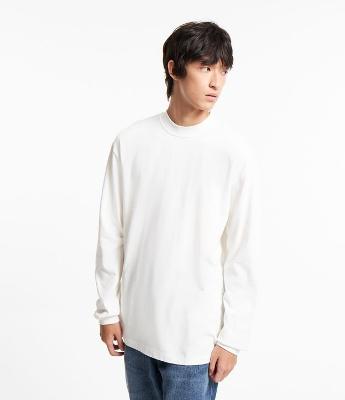 Camiseta Relaxed em Algodão com Golinha Média