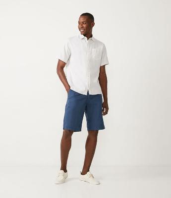 Bermuda Reta Básica em Sarja com Bolso e Fechamento em Botão